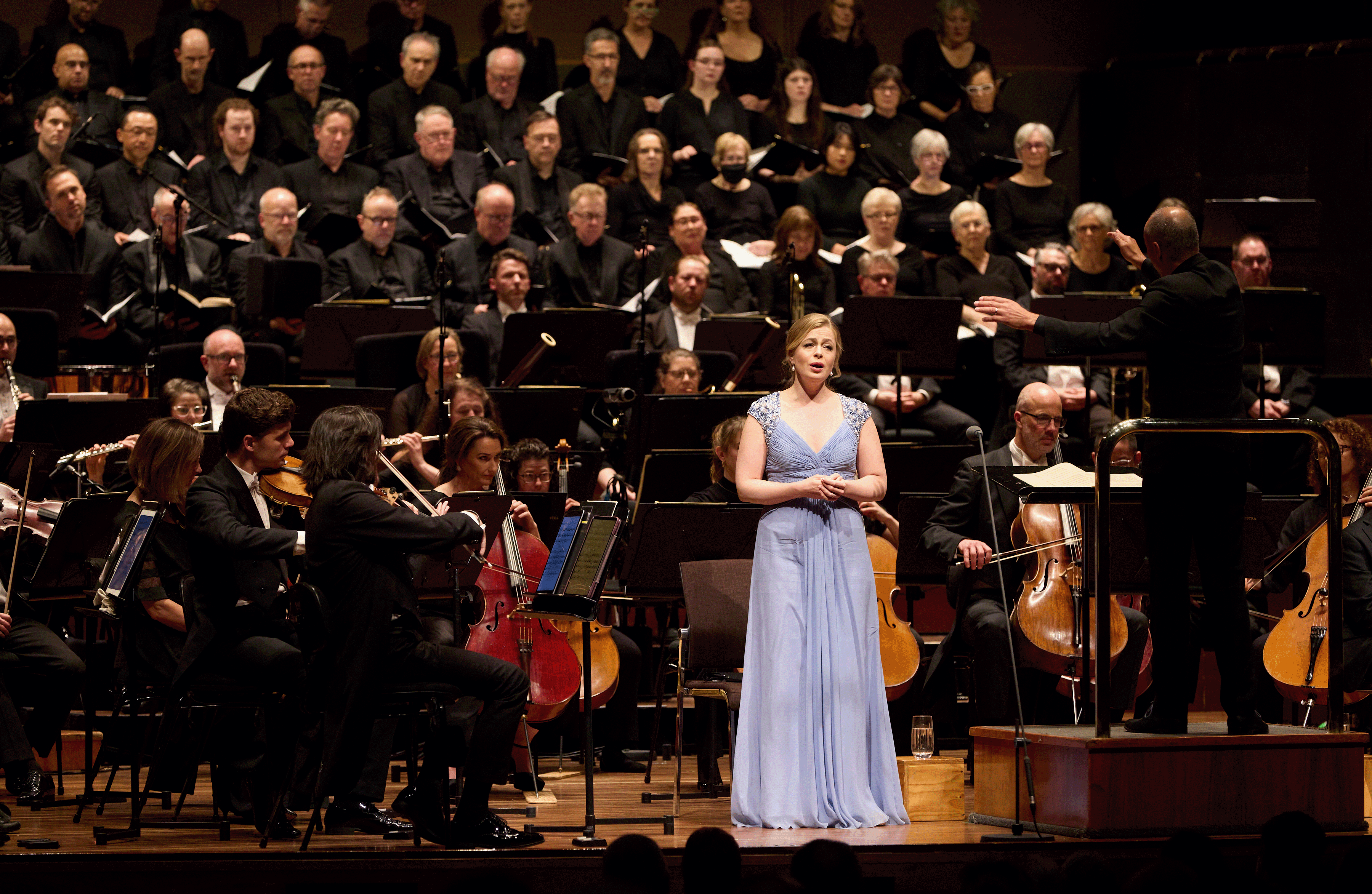 Siobhan Stagg with Melbourne Symphony Orchestra (photograph by Laura Manariti)